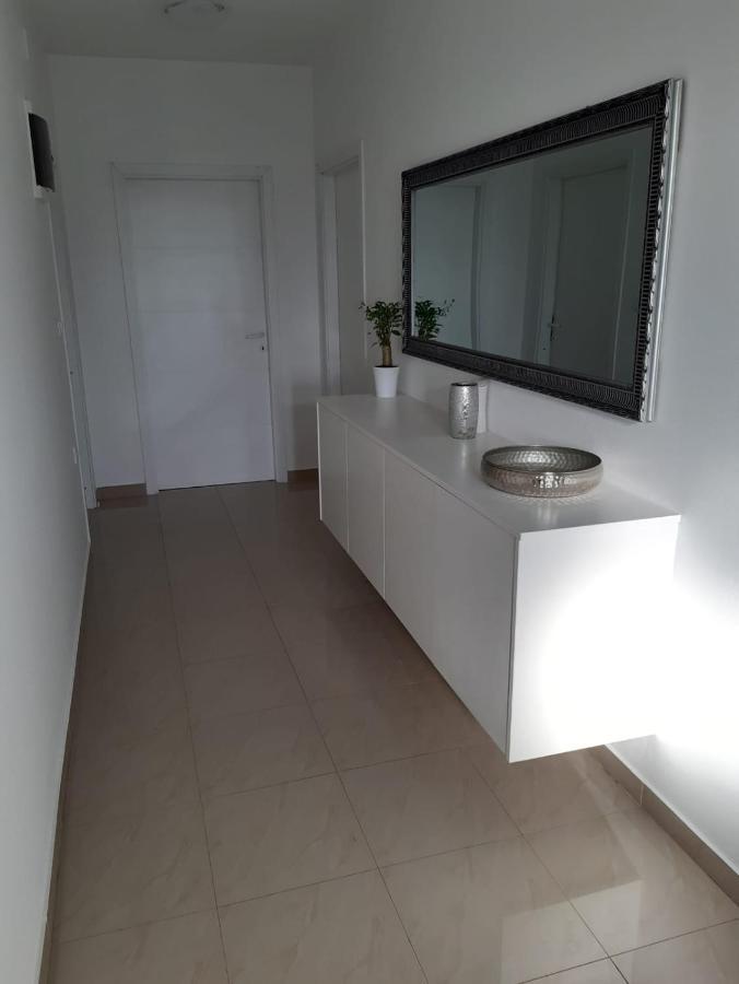 Apartment Luka Bibinje Buitenkant foto